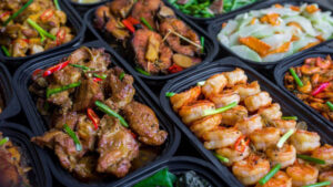 Cơm Trưa Văn Phòng Tân Bình giao ship tận nơi