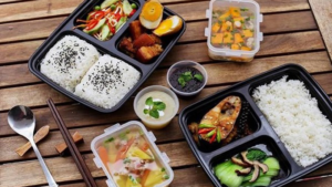 Thực đơn cơm trưa văn phòng ngon bổ rẻ giá chỉ từ 35k