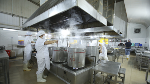 Thầu Bếp Ăn Công Nghiệp tại TP.HCM - Bình Dương